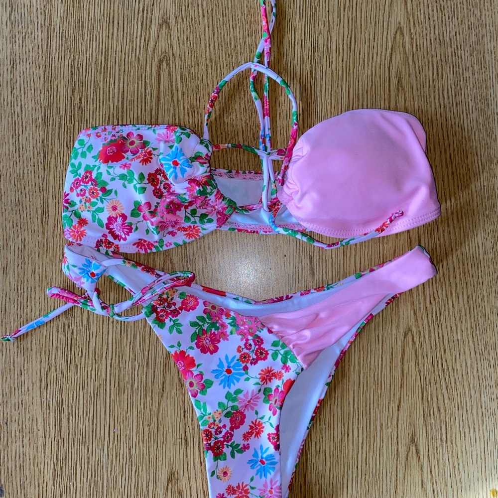 Never worn Floral Pink Swimwear Set